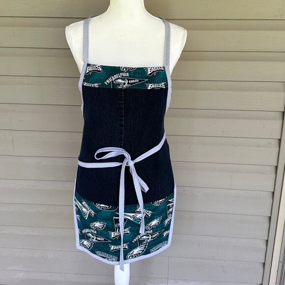 Handmade NFL Eagles Apron Recycled Denim Pockets - Picture 6 of 6